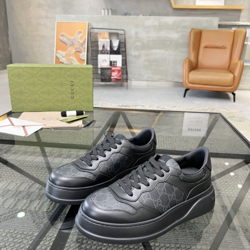 G*u*i casual shoes